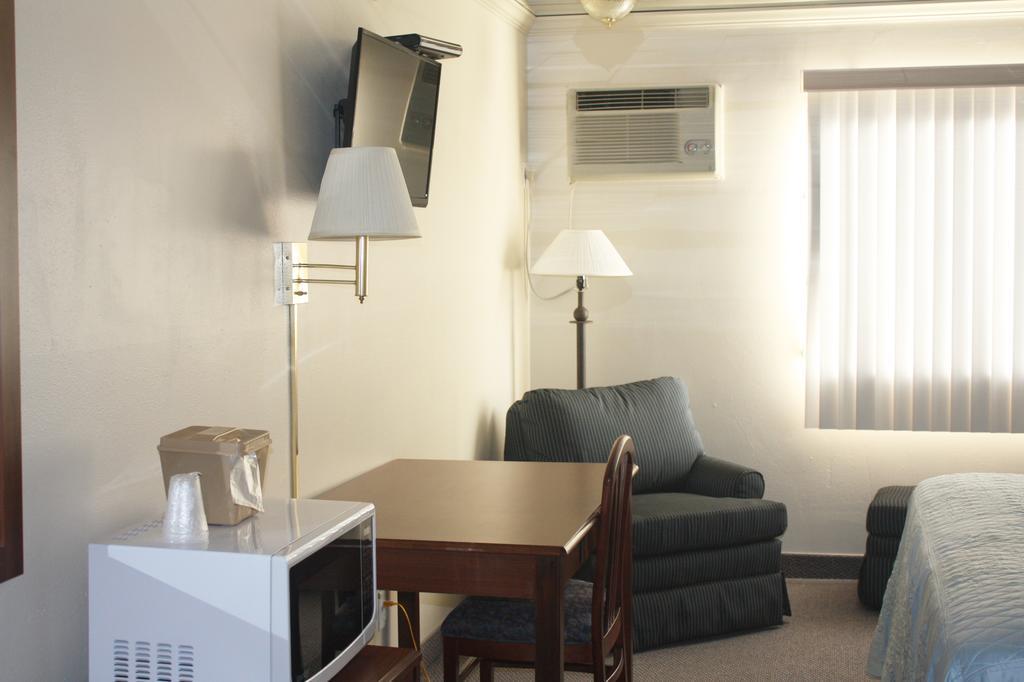 بورت هرون Main Street Lodge And Suites المظهر الخارجي الصورة